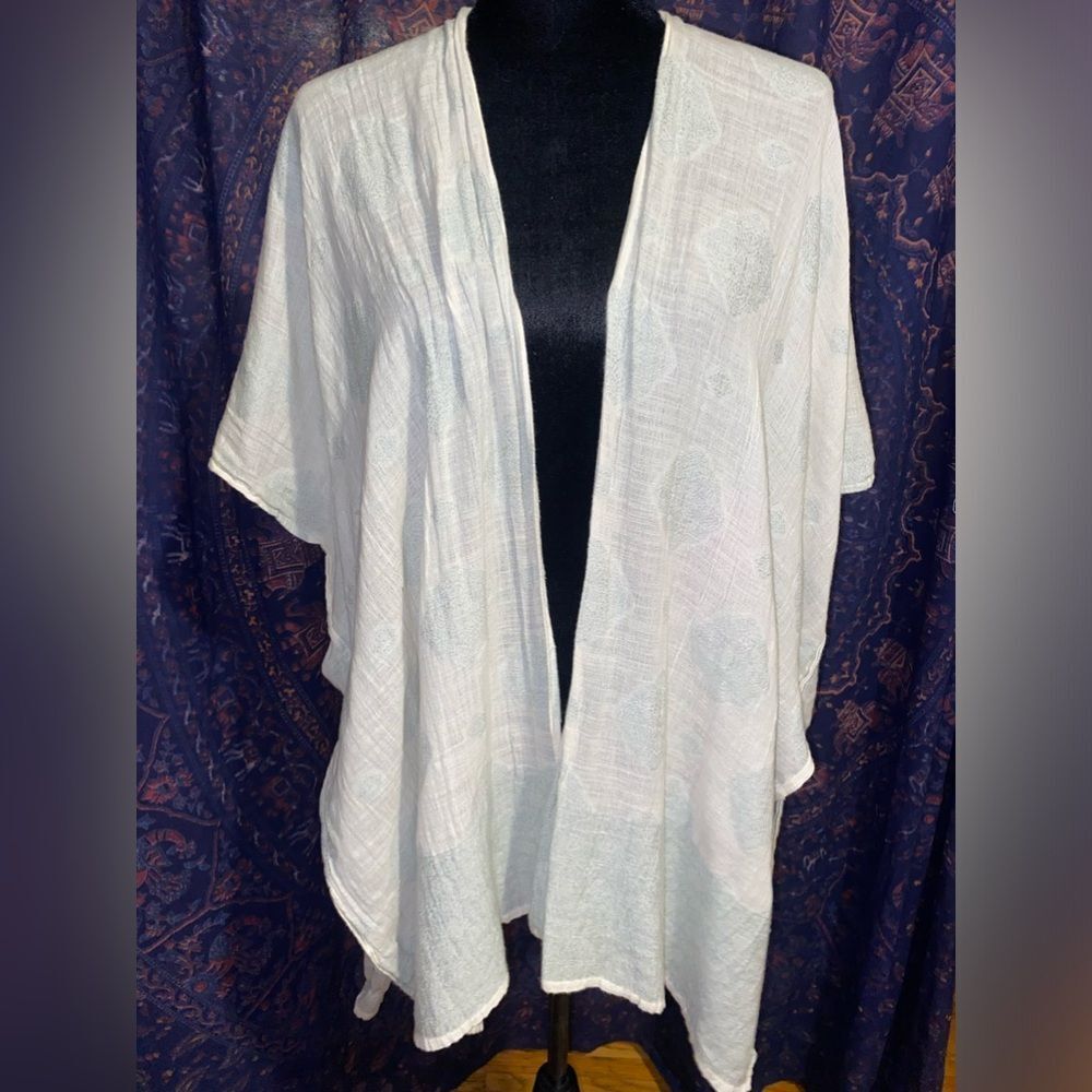 Vintage Ann Taylor linen kimono shawl one size fits all